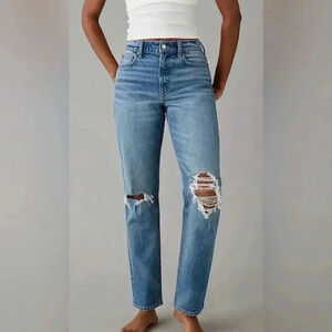 AE | American Eagle | Cropped Destroyed Jeans | Women’s 6 Short